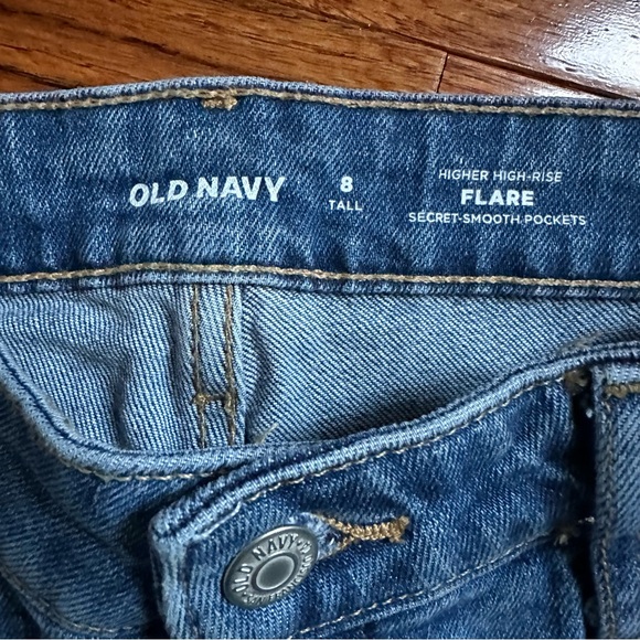 High/Rise Flare Jeans - Picture 3 of 4